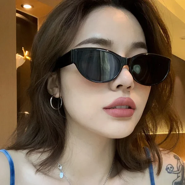 Retro Small Frame Cat Eye Women Sunglasses Trendy Brand Designer Classic Men Sunglass Outdoor Travel Eyewear Lentes Mujer UV400