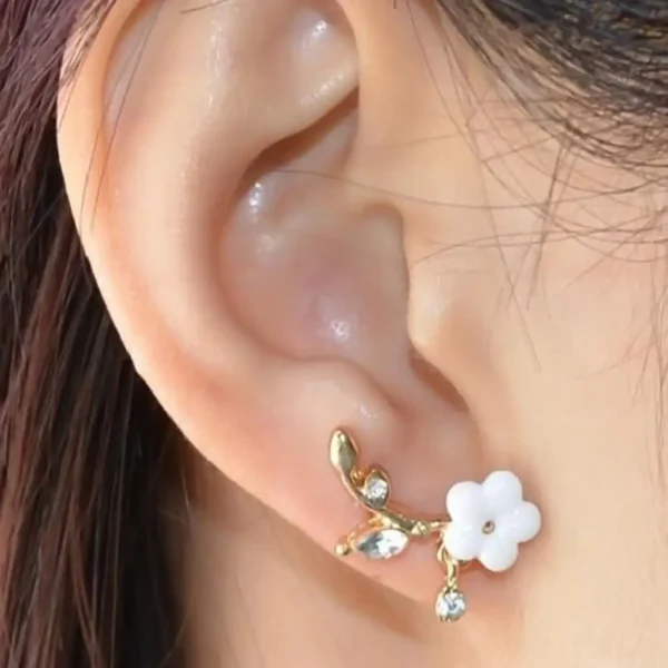 Elegant Romantic Earrings Flower Leaves Shape Design - Image 2