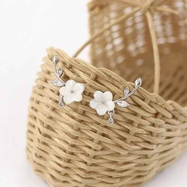 Elegant Romantic Earrings Flower Leaves Shape Design - Image 4