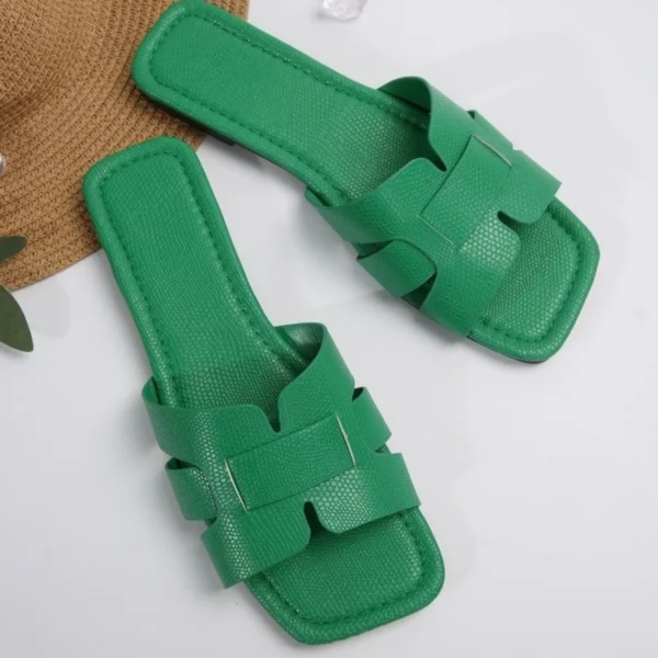 Ladies' fashionable casual flat sandals, versatile outdoor wear, flat slippers for wearing outside - Image 2