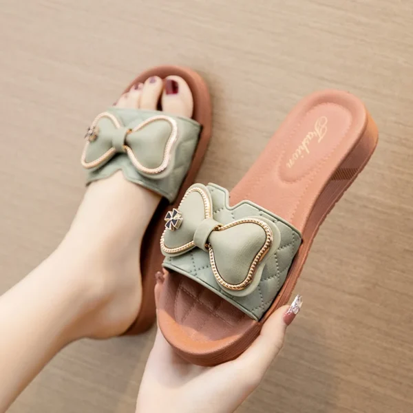 2025New Style Sandals Elegant Non-Slip Casual Flat Slippers for Women Summer Outdoor Beach Shoes Fashion One-Word Slippers