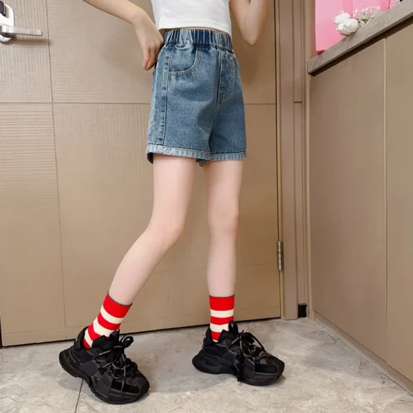 Girls' Denim Shorts 2025 Summer Teens Fashion Korean Style Girls Jeans Shorts Girls Summer Casual Smiley Face Label Shorts - Image 3