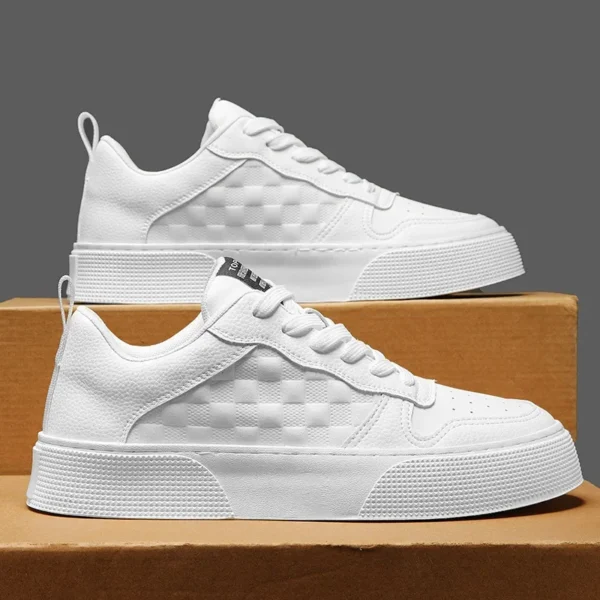 Fashion Men Style Flat Bottom Casual Shoes 2024 New Comfortable Breathable Men's Sports Shoes Lightweight Pu Leather Man Loafers