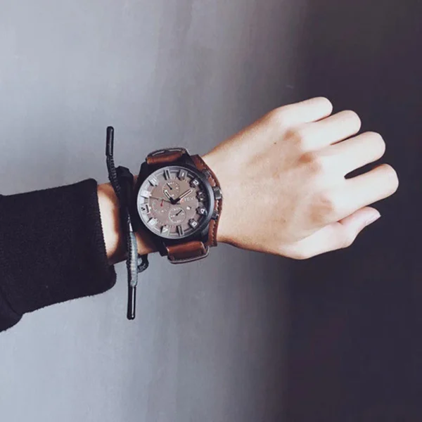 YIKAZE Retro Men's Watches Classic Luxury Business Quartz Watch Fashion Big Dial Leather Strap Date Military Wristwatch for Men - Image 4