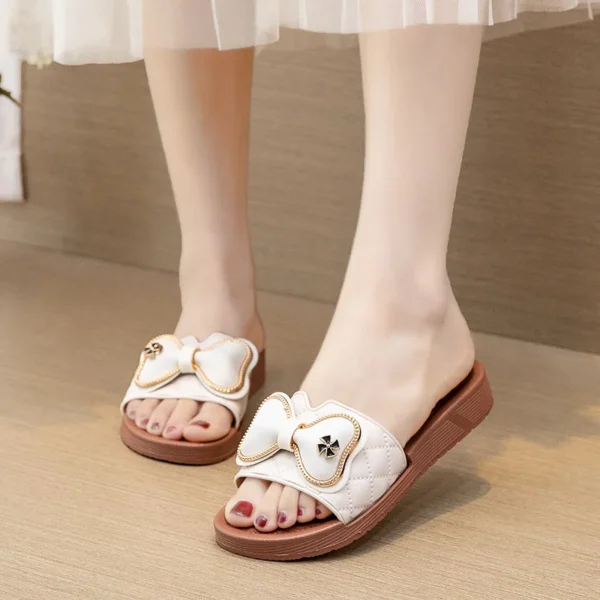 2025New Style Sandals Elegant Non-Slip Casual Flat Slippers for Women Summer Outdoor Beach Shoes Fashion One-Word Slippers - Image 3