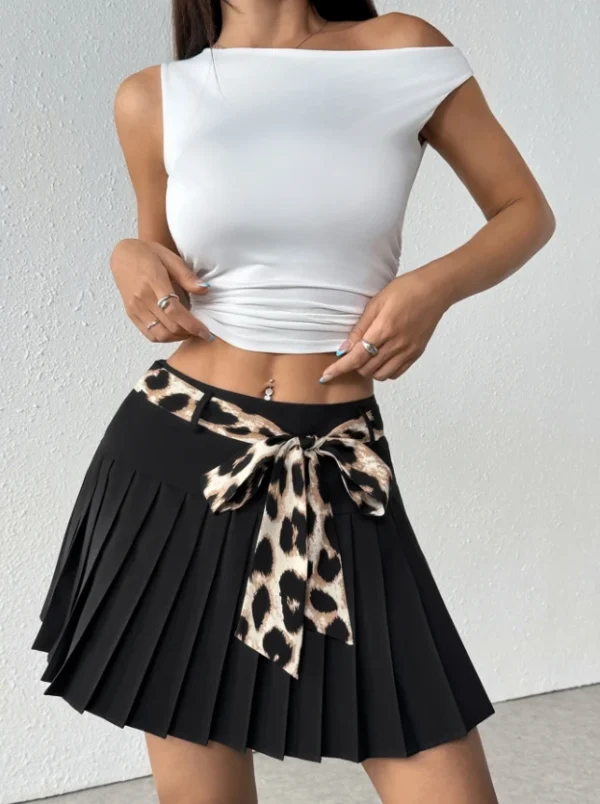 Fashion 2025 Sexy Elegant Bottom New Short Skirt for Women's Commuting Pleated Skirt Womens Clothing Outfits - Image 4