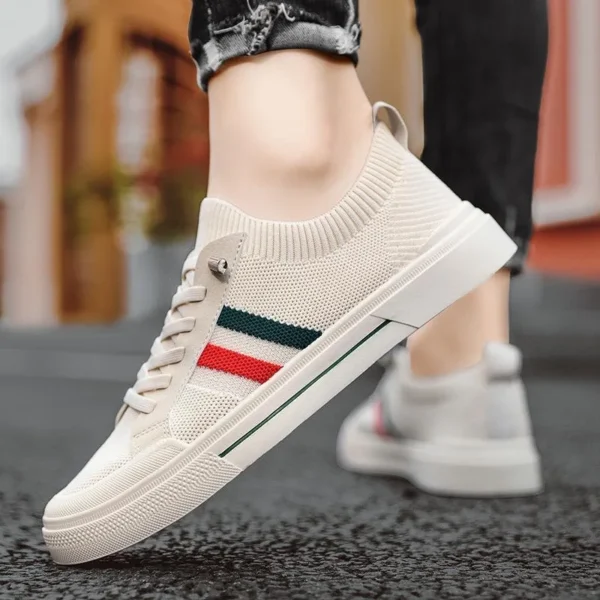 Luxury Mens Mesh Board Shoes Breathable Soft Soled Casual Sports Running Shoes Youth Trend Sneakers Slip-on Canvas Shoes