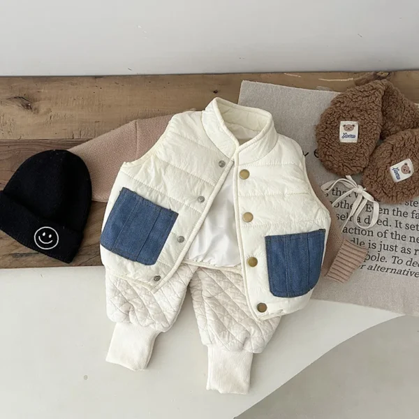 2025 Winter New Baby Sleeveless Warm Vest Plus Velvet Thick Infant Boy Girl Padded Jacket Toddler Denim Pocket Vest Cardigan - Image 4