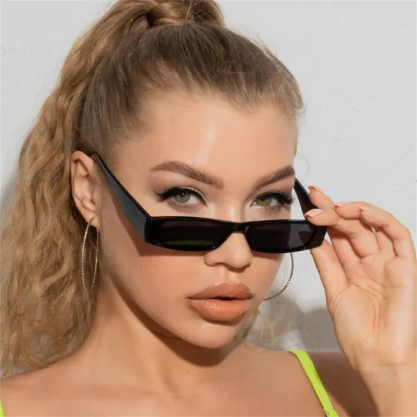 Square Sunglasses Women's Fashion Retro Small Frame Rectangle Sun Glasses Vintage Trending UV400 Shades Travel Cycling Eyewear