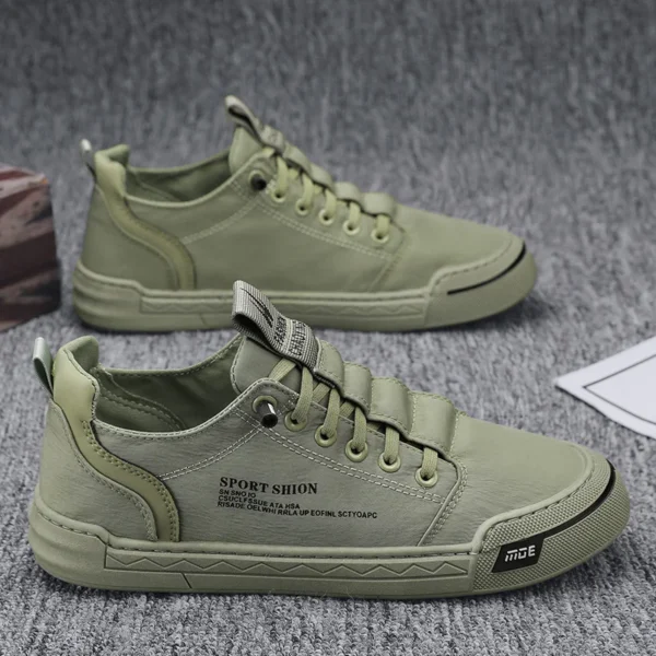 Men Sneakers Summer Ice Silk Comfortable Vulcanized Shoes High Quality Slip-on Casual Shoes for Men 2024 Trendy Canvas Shoes