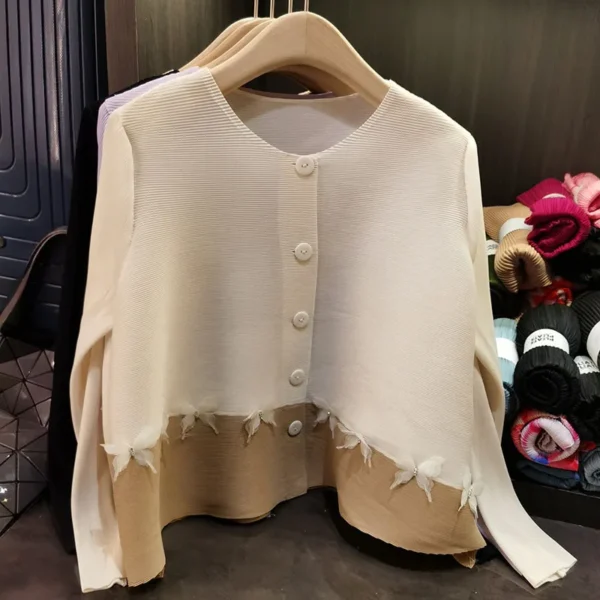 Colorblocking Tops Miyake Round Neck Women's Tops Single Breasted Loose Design Slim Peplum Long Sleeve Cardigan 2025 Summer New